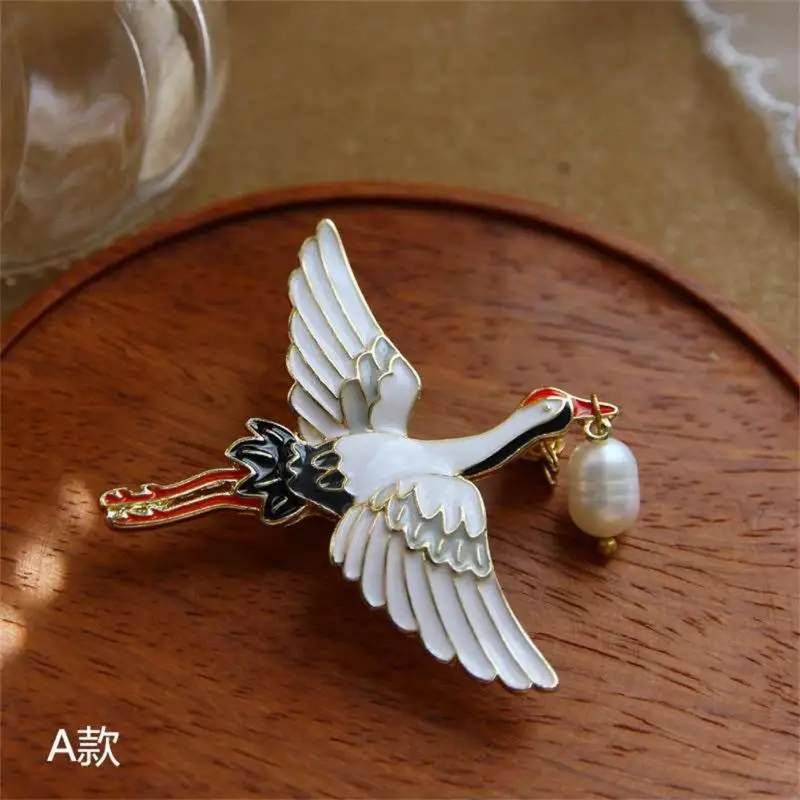 Fashion White Cranes Brooches Enamel Pin Vintage Pin Badge Women Luxury Jewelry Scarf Buckle Corsages Clothes Decoration