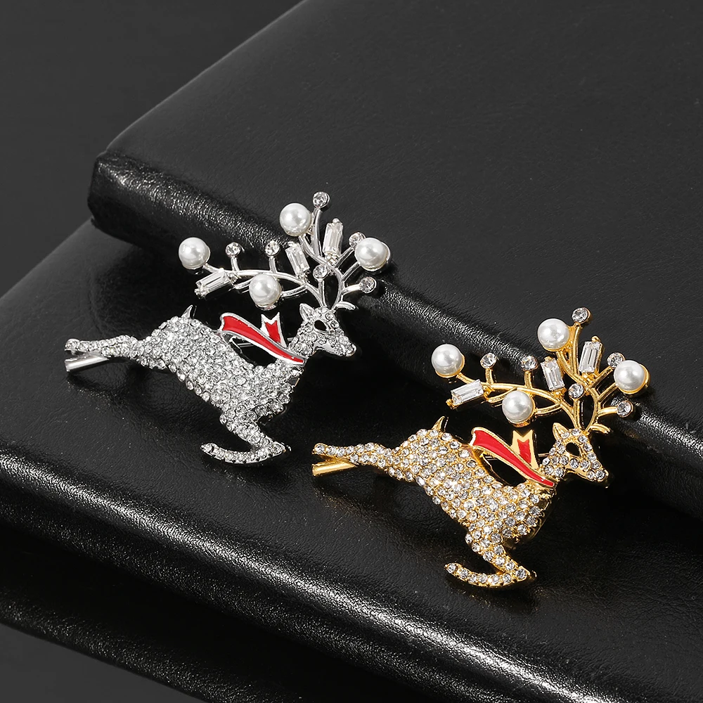 Cute Running Deer Brooches For Women Xmas Gifts New Year Fashion Reindeer Elk Rhinestones Christmas Brooch Broche Cute Running Deer Brooches For Women Xmas Gifts New Year Fashion Reindeer Elk Rhinestones Christmas Brooch Broche