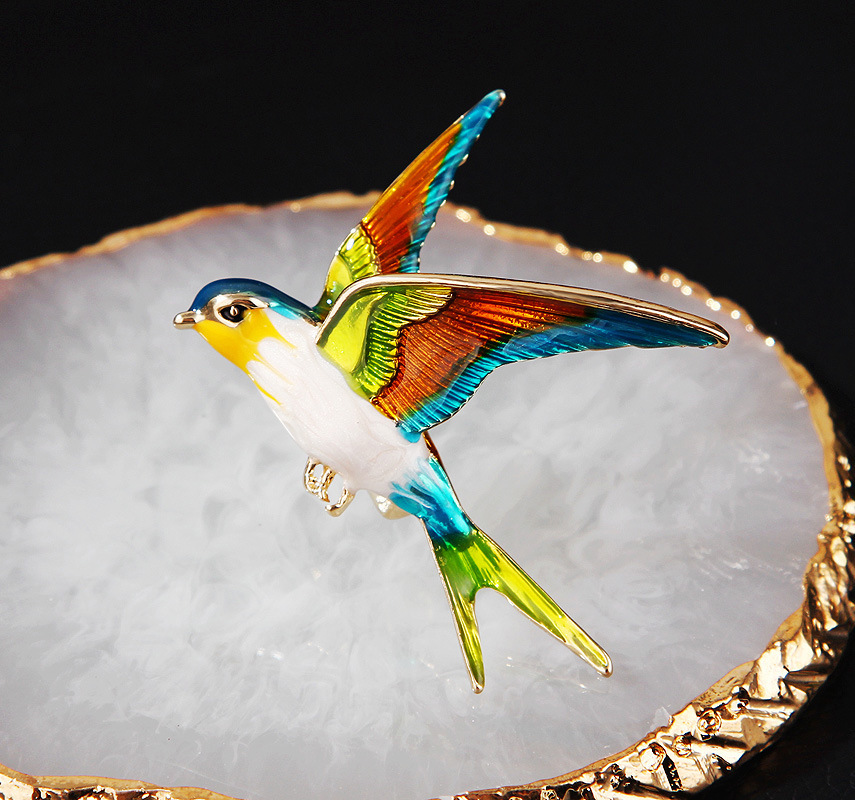 2021 Fashion Enamel Flying Swallow Brooch Pins For Women Animal Bird Broche Jewelry Gift