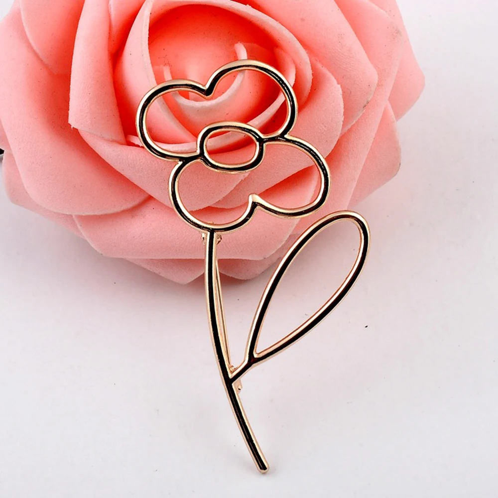 Women's Stylish Brooches Hollow Flower Cat Luxury Brooch Pin Gold Alloy Glossy Shawl Scarf Shirt Buckle Lapel Pin For Men Women's Stylish Brooches Hollow Flower Cat Luxury Brooch Pin Gold Alloy Glossy Shawl Scarf Shirt Buckle Lapel Pin For Men
