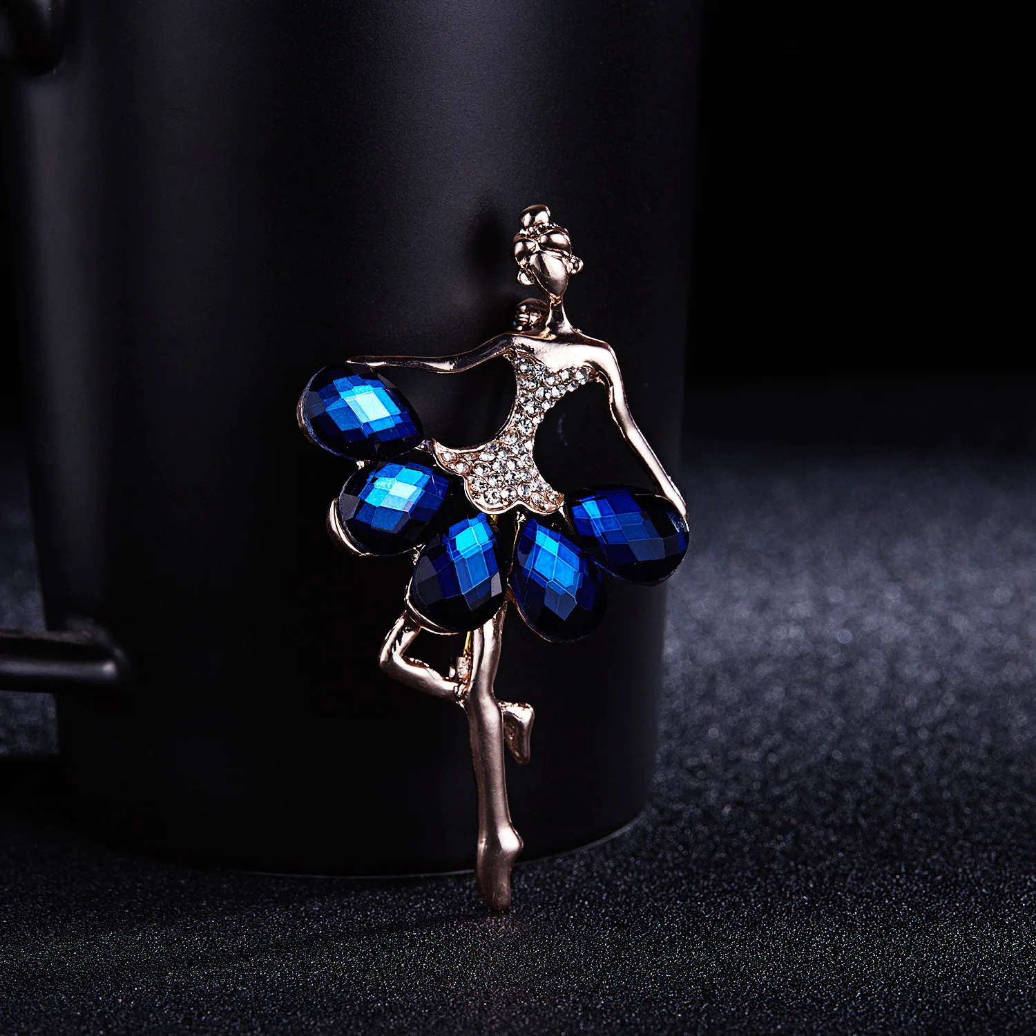Fashion Multicolor Zircon Brooches For Women Rhinestone Pearl Dancer Girl Cute Brooch Pin Dress Jewelry Accessories Gift