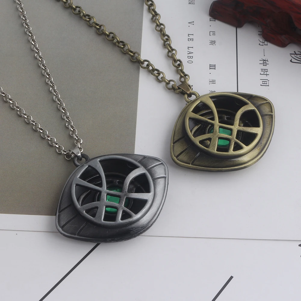 Vintage Eye of Agamotto Pendant Necklace Movie Dr. Strange Cosplay Necklace for Women Men Jewelry